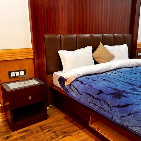 Ladakh Country Inn Лех Экстерьер фото