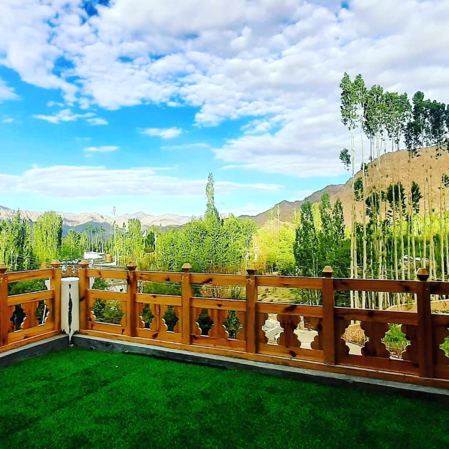 Ladakh Country Inn Лех Экстерьер фото